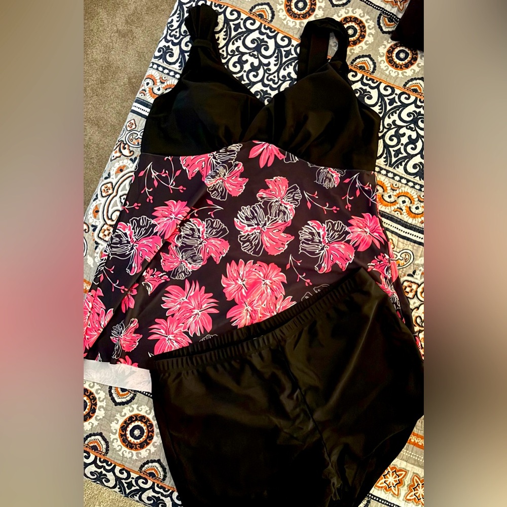 Women’s swimsuit - NWOT